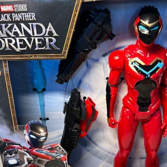 Marvel's Wakanda Forever IRONHEART 12" Action Figure with Gear (2022, Hasbro) - Picture 4 of 4